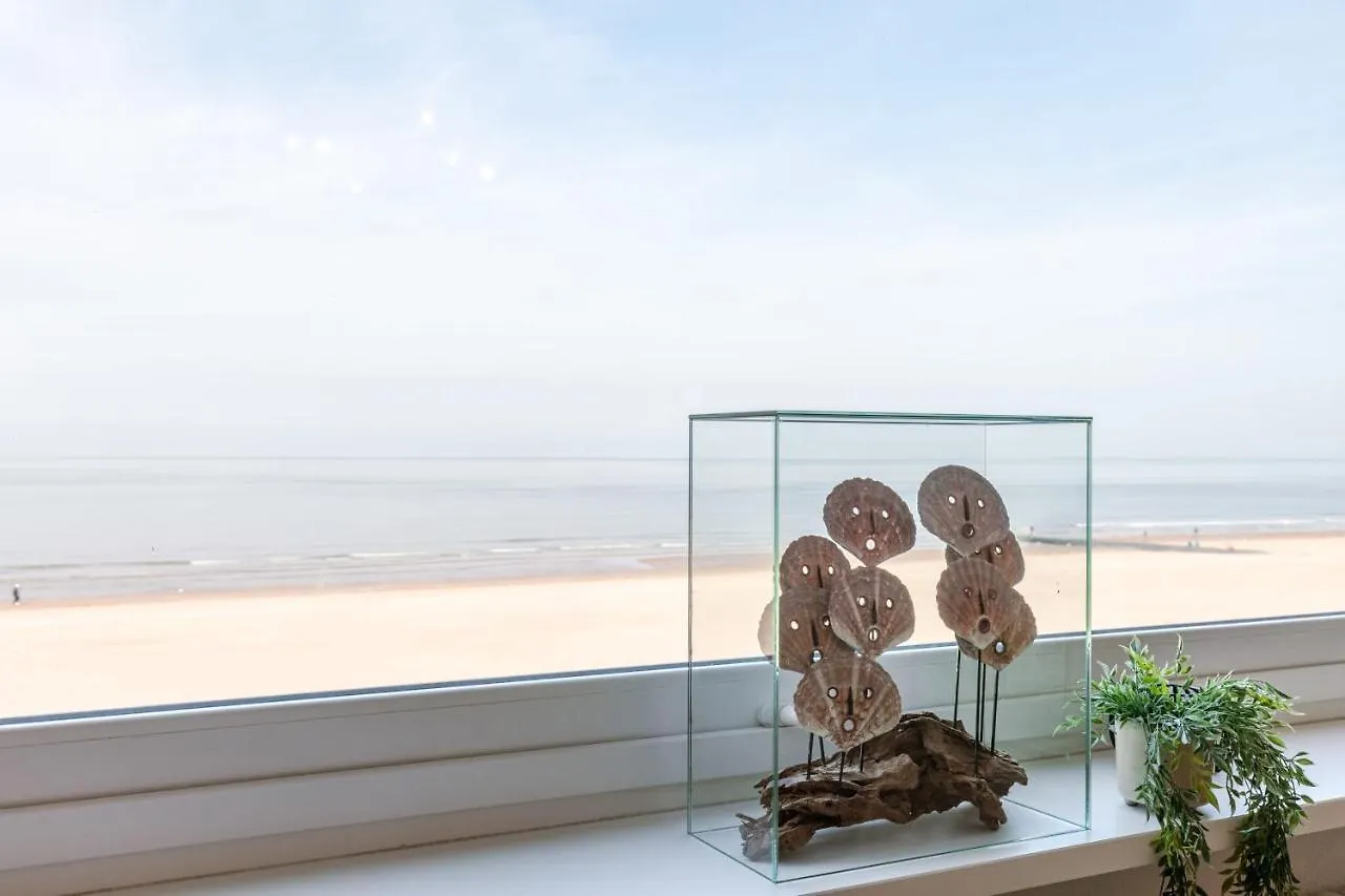 Charming Apartment With Frontal Seaview Ostend