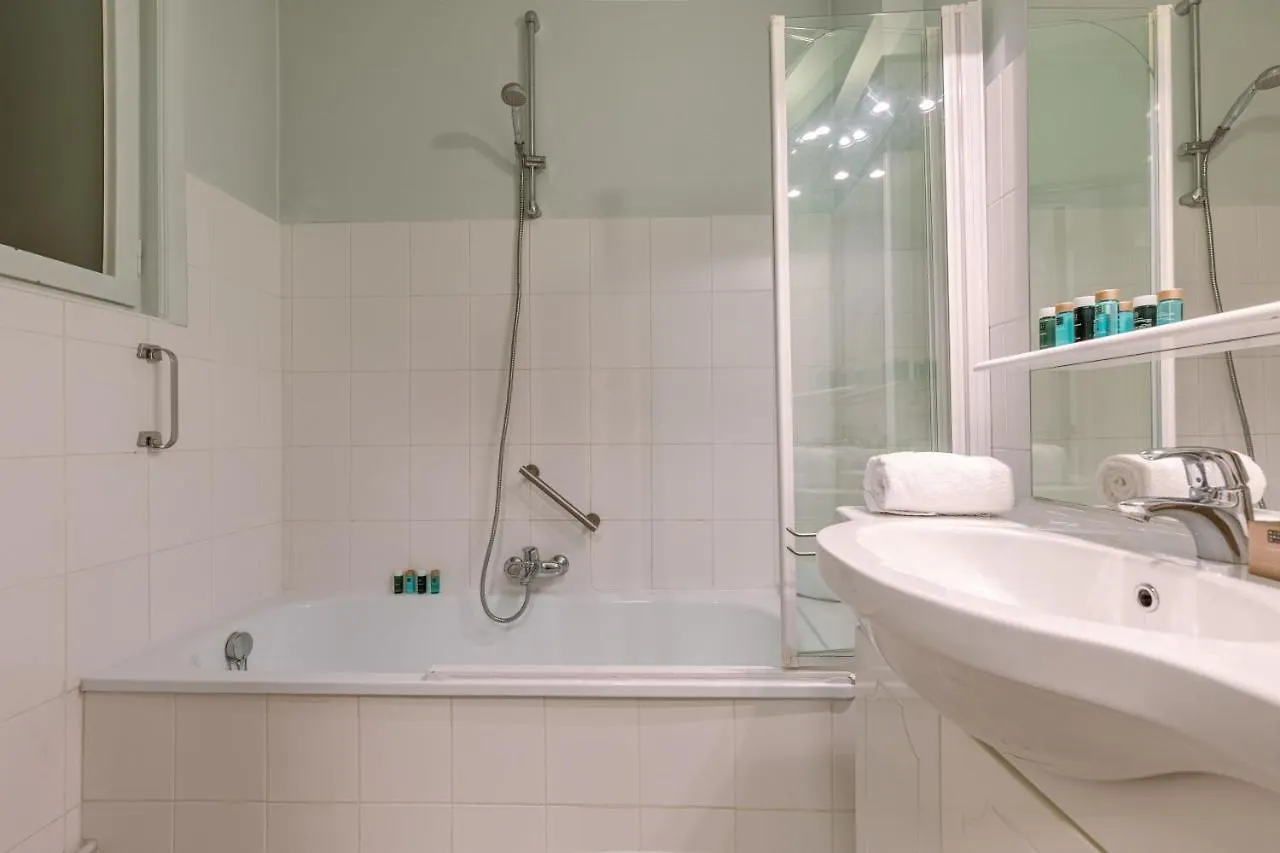 Charming Apartment With Frontal Seaview Ostend