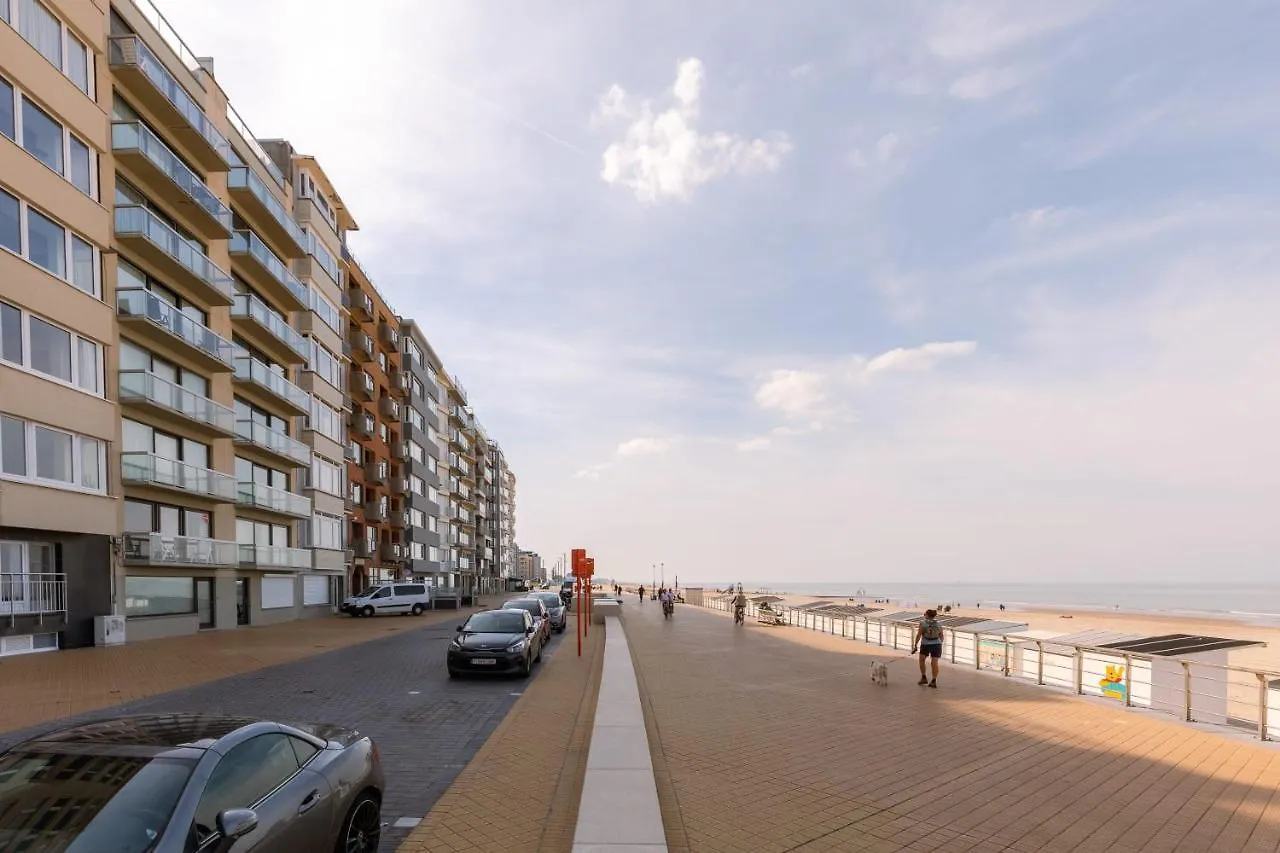 Charming Apartment With Frontal Seaview Ostend